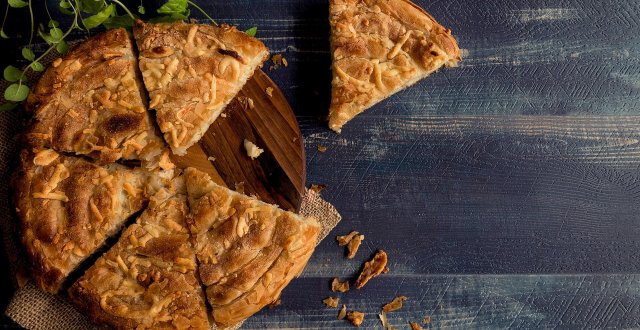 ΠΙΤΑ ΜΕ ΑΡΝΑΚΙ, ΡΥΖΙ ΚΑΙ ΤΥΡΙ ΦΕΤΑ